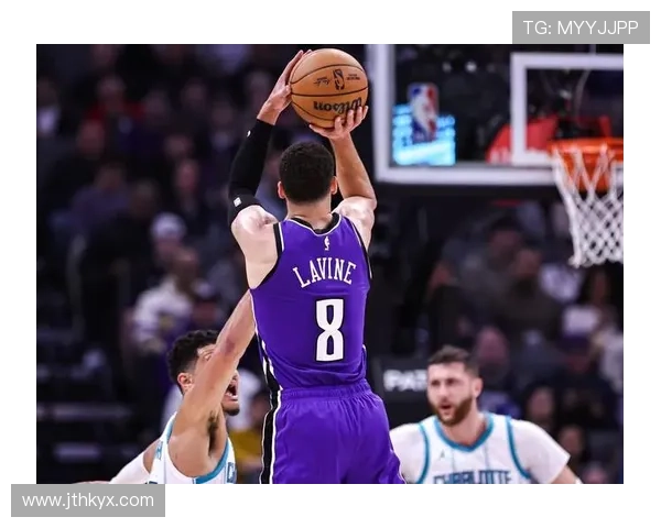 名记曝国王拉文右手手术报销